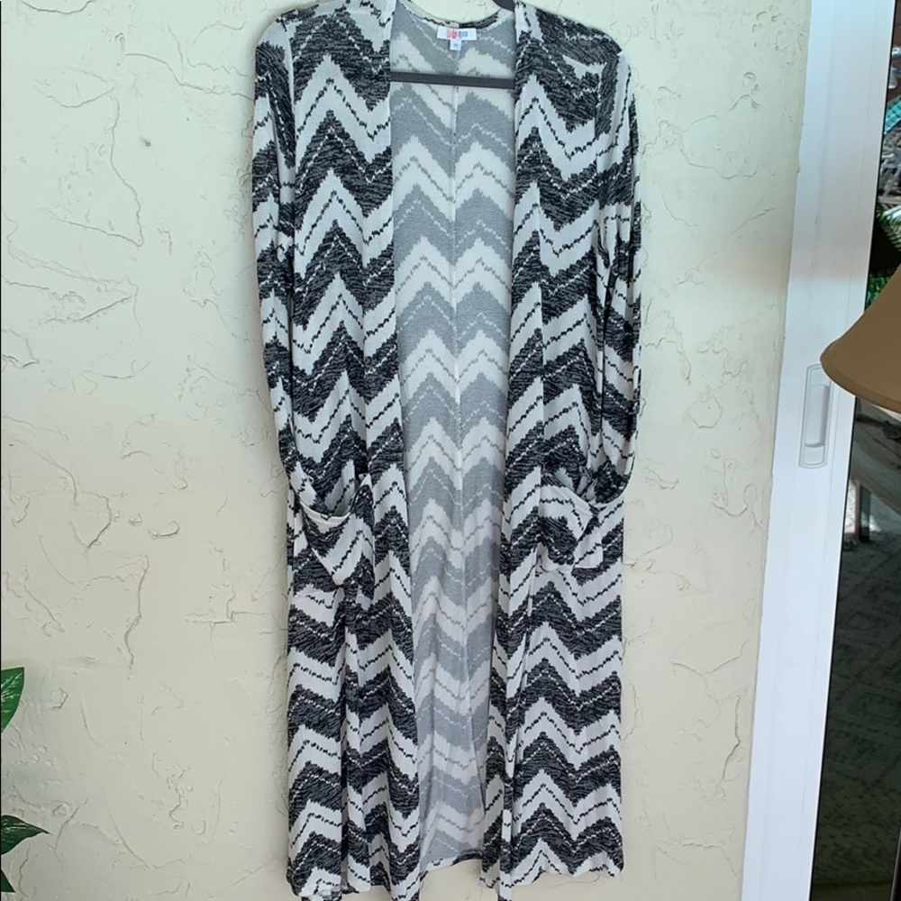 Lularoe sarah long stretchy sweater, medium